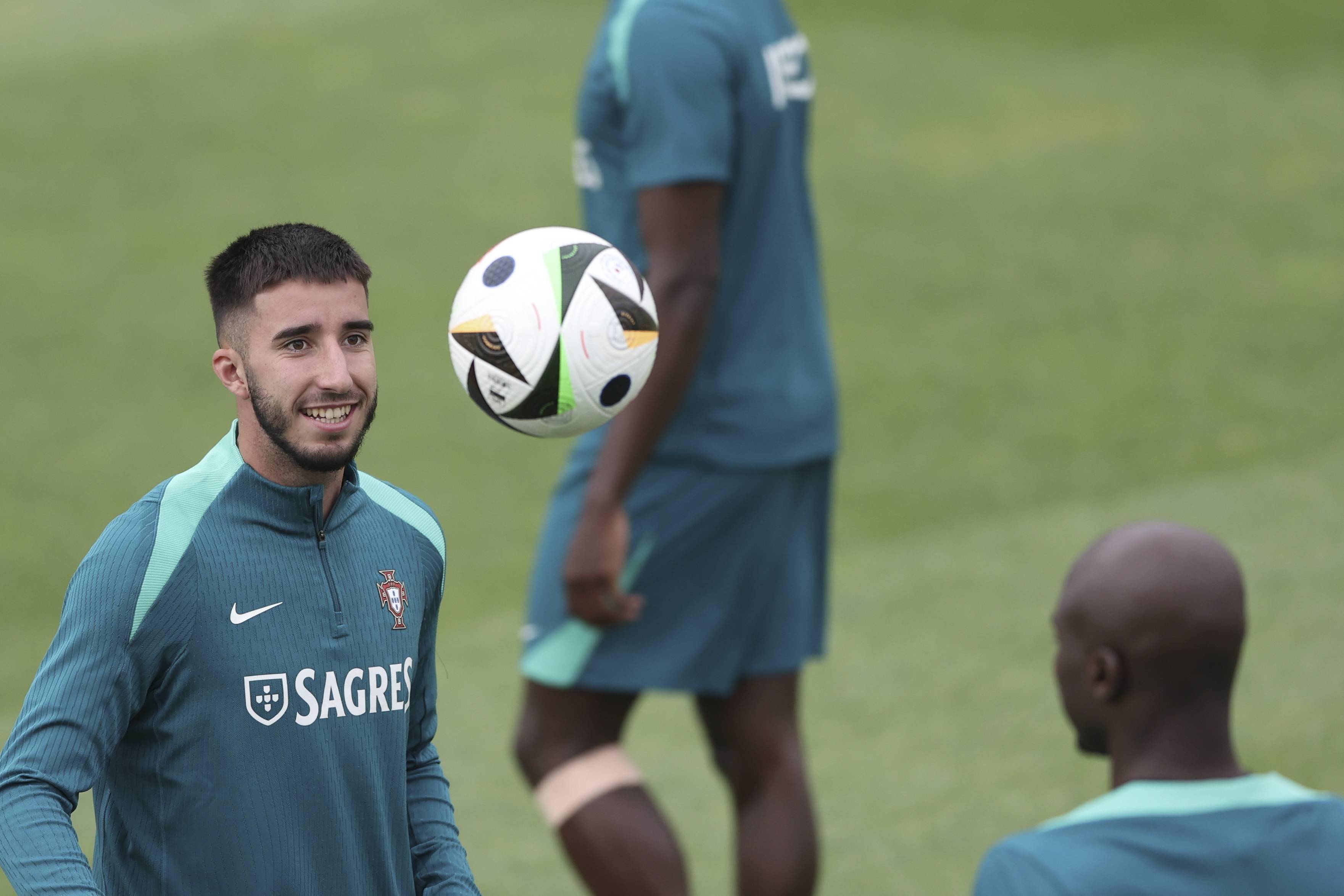 开云体育官方网站-关于葡萄牙女足比赛积极备战,望胜利的信息