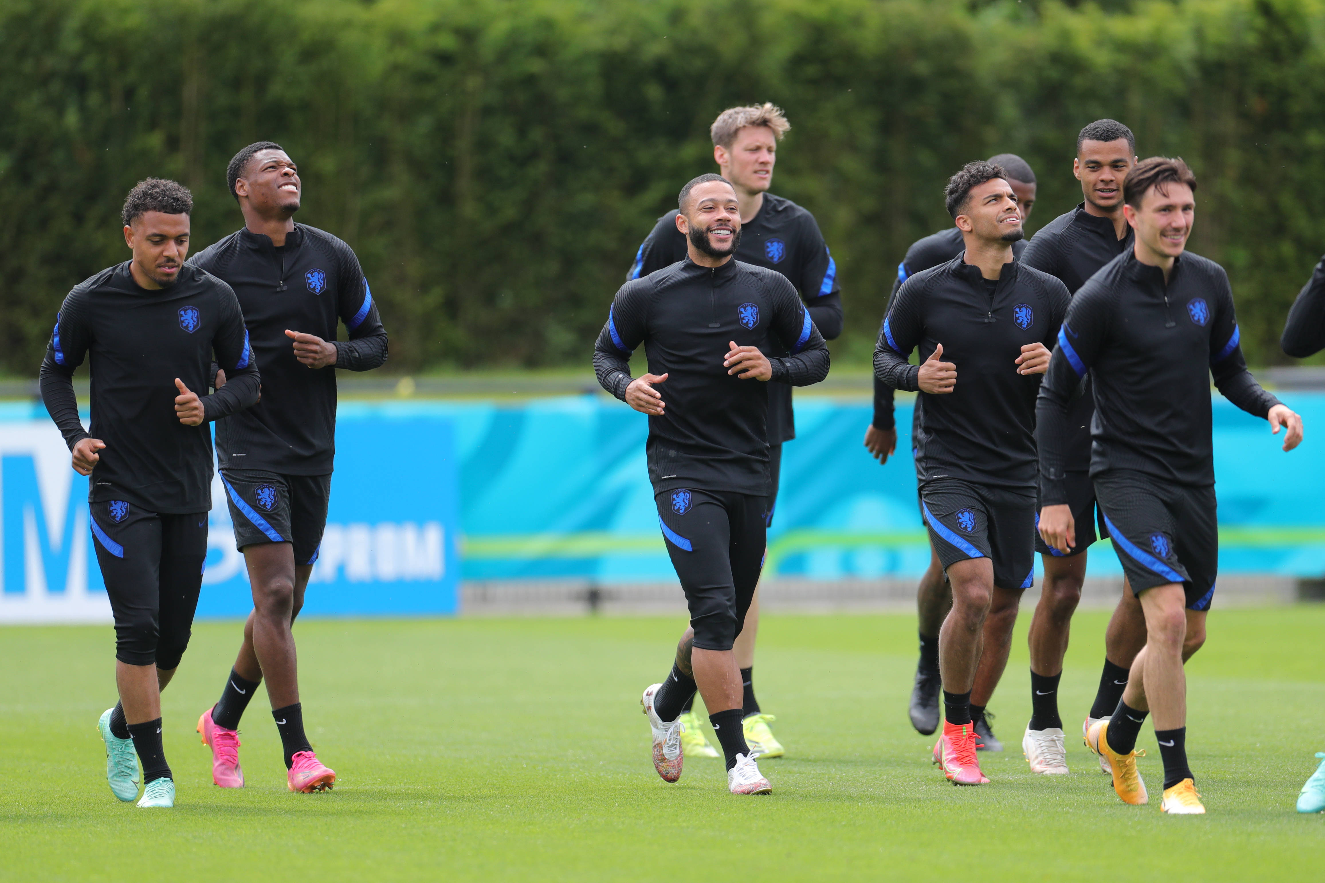 瑞典队取得欧洲冠军赛资格，备战明年决赛演练的简单介绍