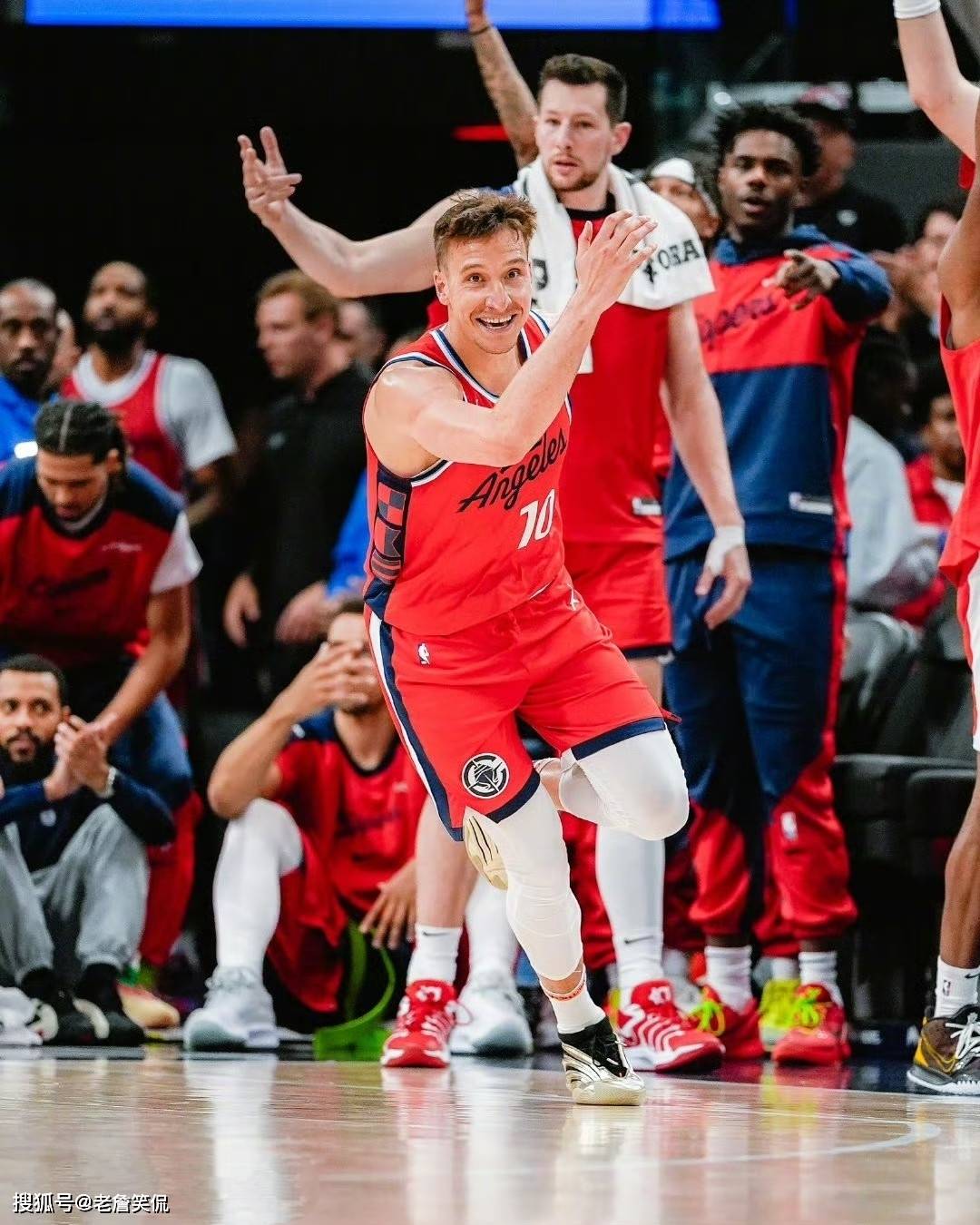 快船队主教练缺席比赛,球队表现受影响 快船队主教练缺席比赛,球队表现受影响