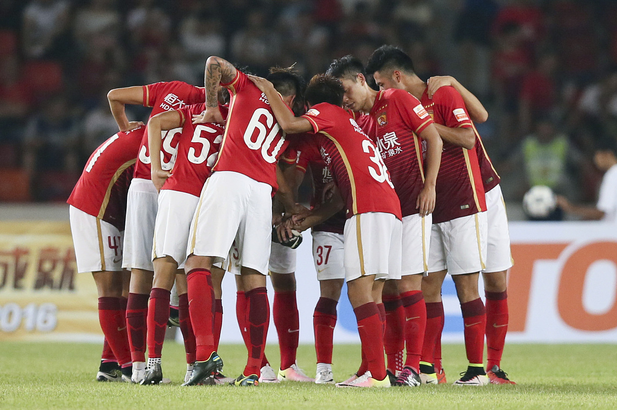 广州恒大客场遭遇惨败,球队临危受命的简单介绍 广州恒大客场遭遇惨败,球队临危受命的简单介绍