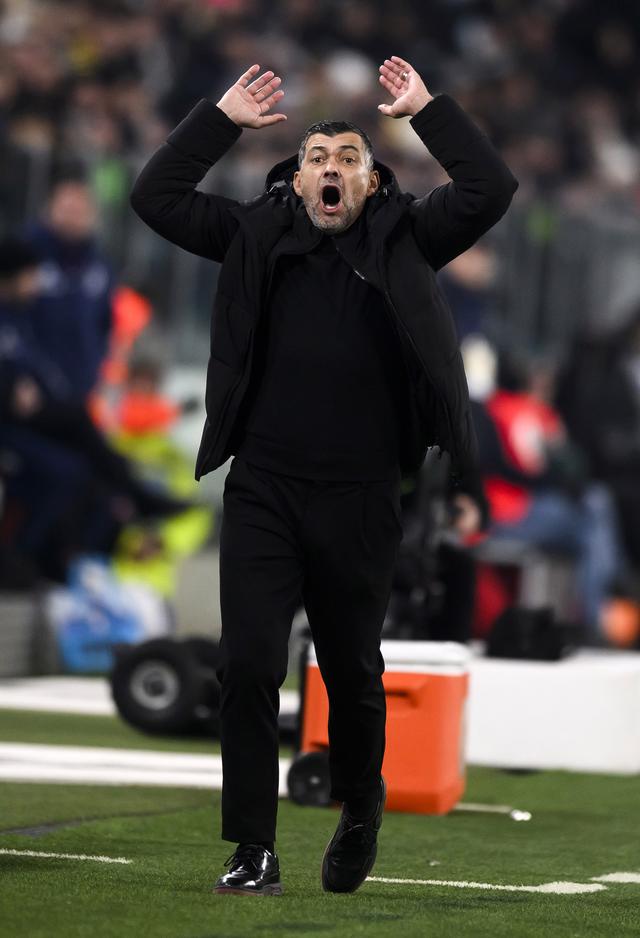 开云体育在线-尤文图斯客场逆转热那亚，球队状态回勇