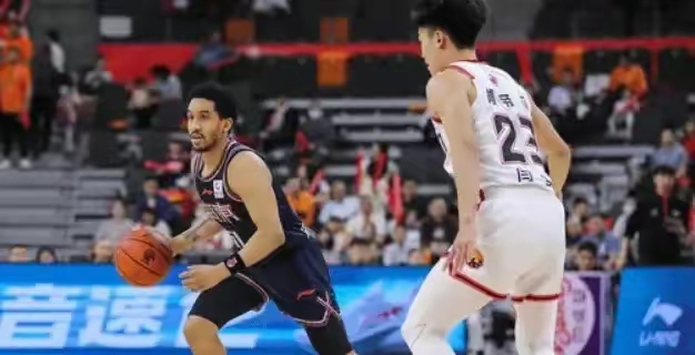 包含安徽男篮主场比赛轻松获胜,士气高昂备战的词条 包含安徽男篮主场比赛轻松获胜,士气高昂备战的词条