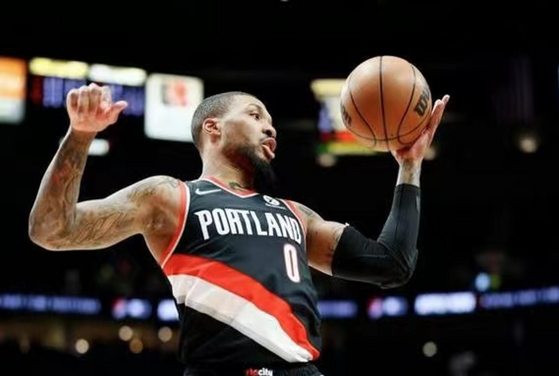 开拓者主场告捷活塞,利拉德砍下全队最高分 开拓者主场告捷活塞,利拉德砍下全队最高分