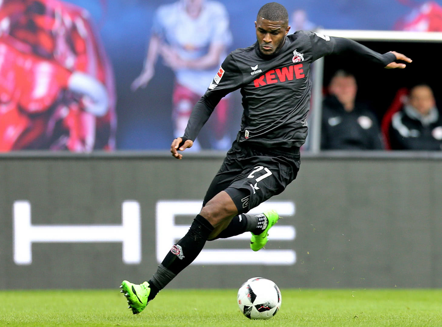 开云体育app-篮球巨星转会传闻四起，球迷狂猜结局的简单介绍