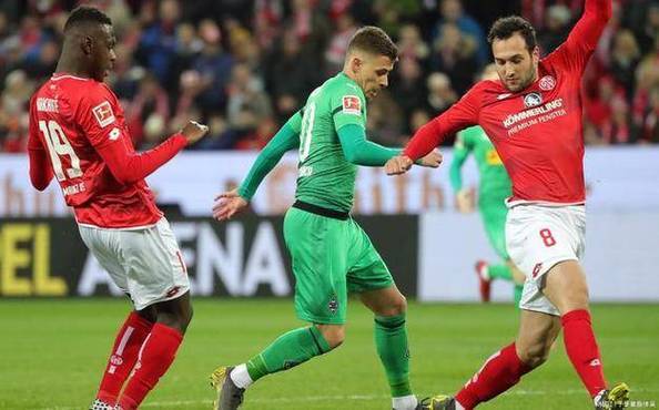 霍芬海姆中场火力全开,德甲前途一片光明的简单介绍 霍芬海姆中场火力全开,德甲前途一片光明的简单介绍