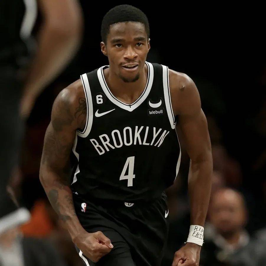 篮网控卫场均交出两双数据，成为球队得分王