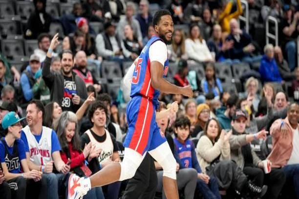 开云体育在线-雄鹿队外线射手再次创造历史，赢得球迷喝彩