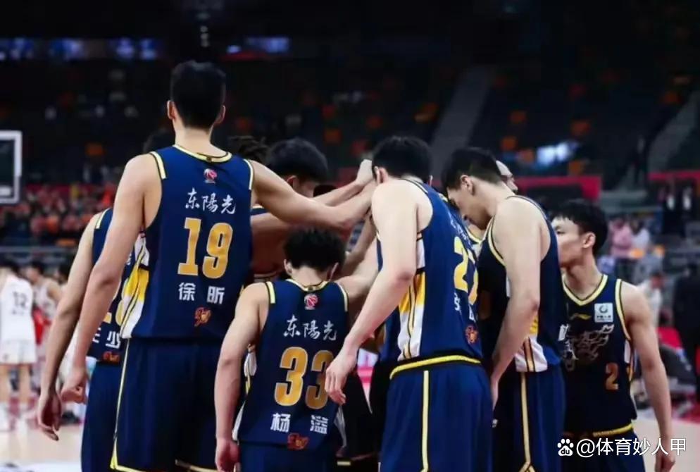 吉林队与广州队交手,双方积极备战的简单介绍 吉林队与广州队交手,双方积极备战的简单介绍