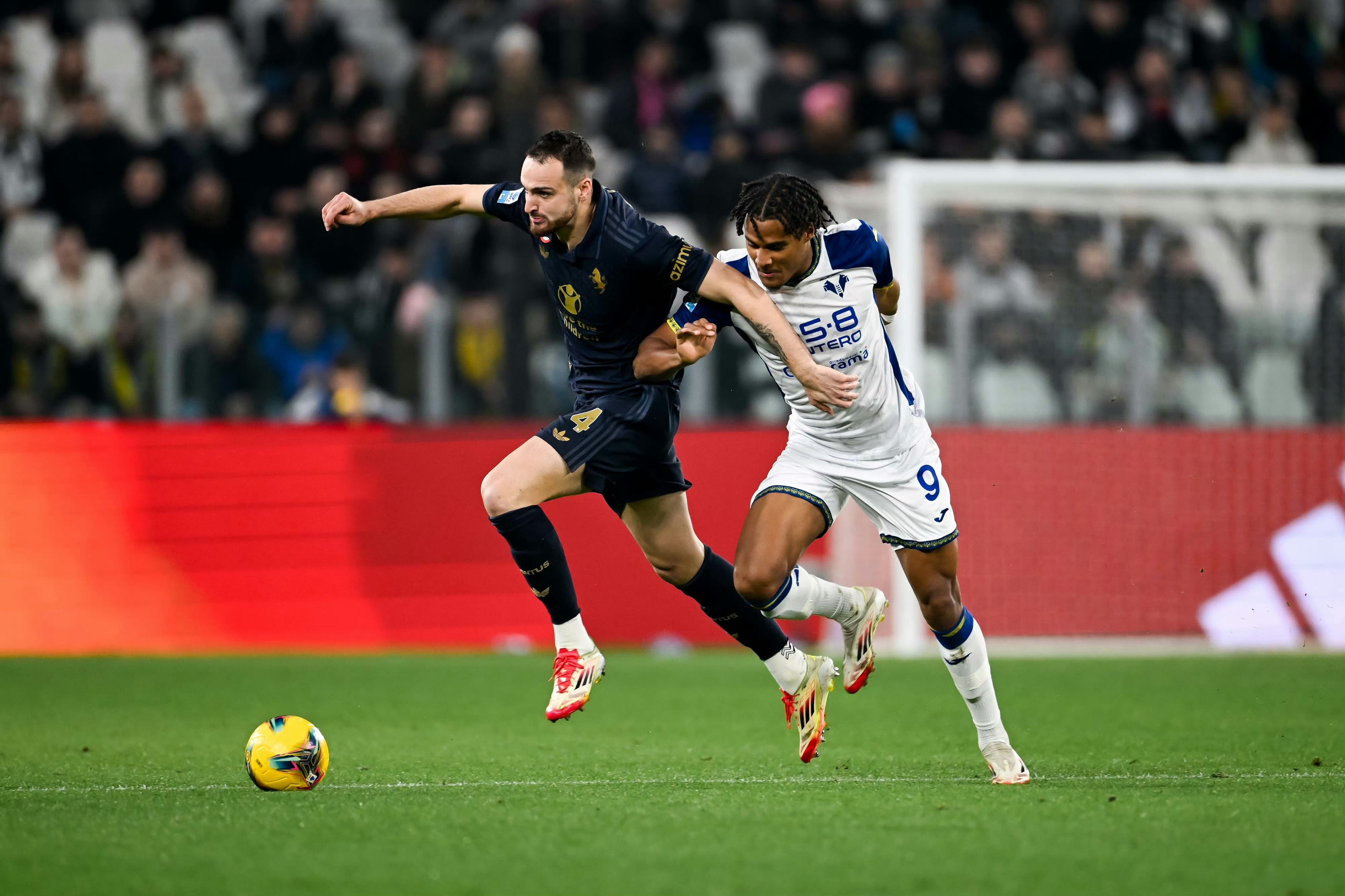 开云平台-尤文图斯客场逆转,赢得重要胜利