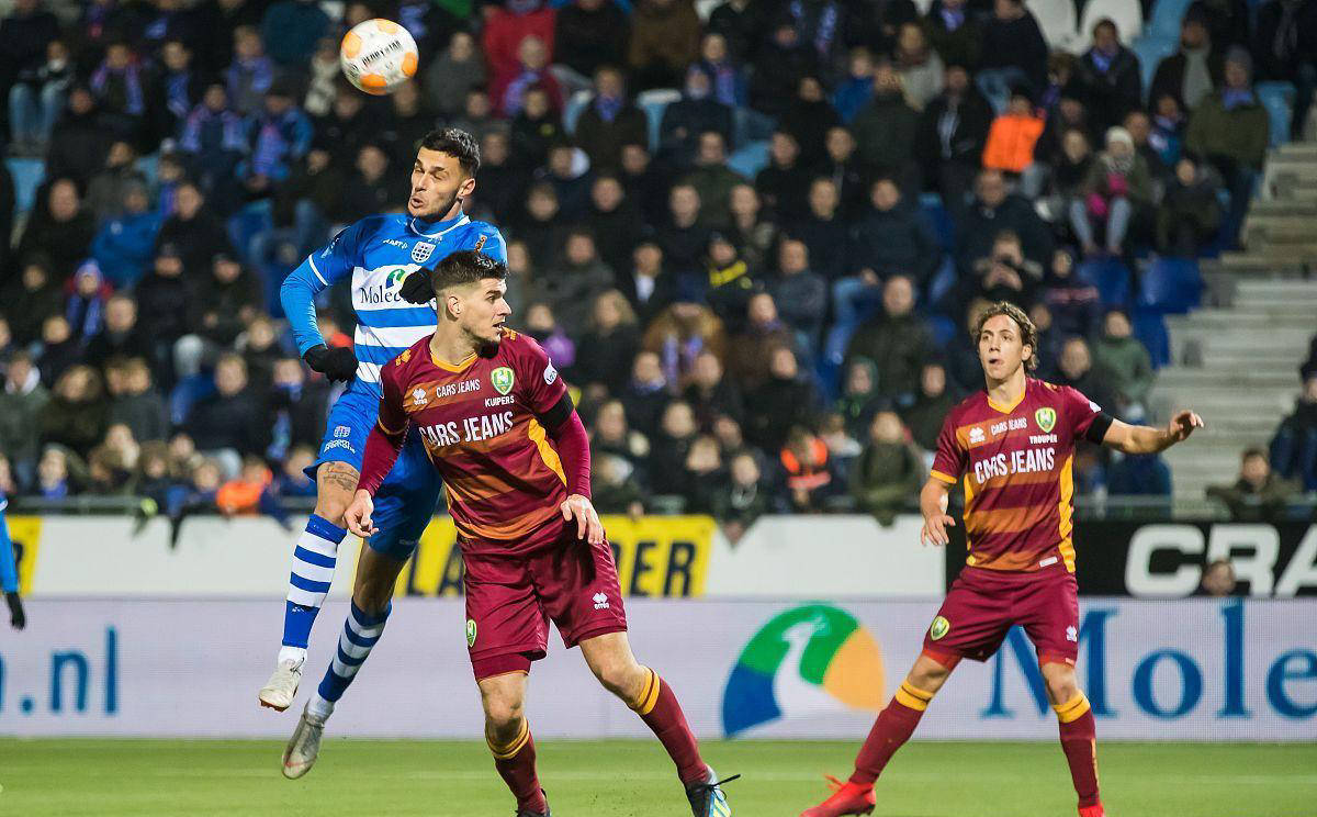 开云平台-阿贾克斯险胜，晋级形势未雨绸缪的简单介绍