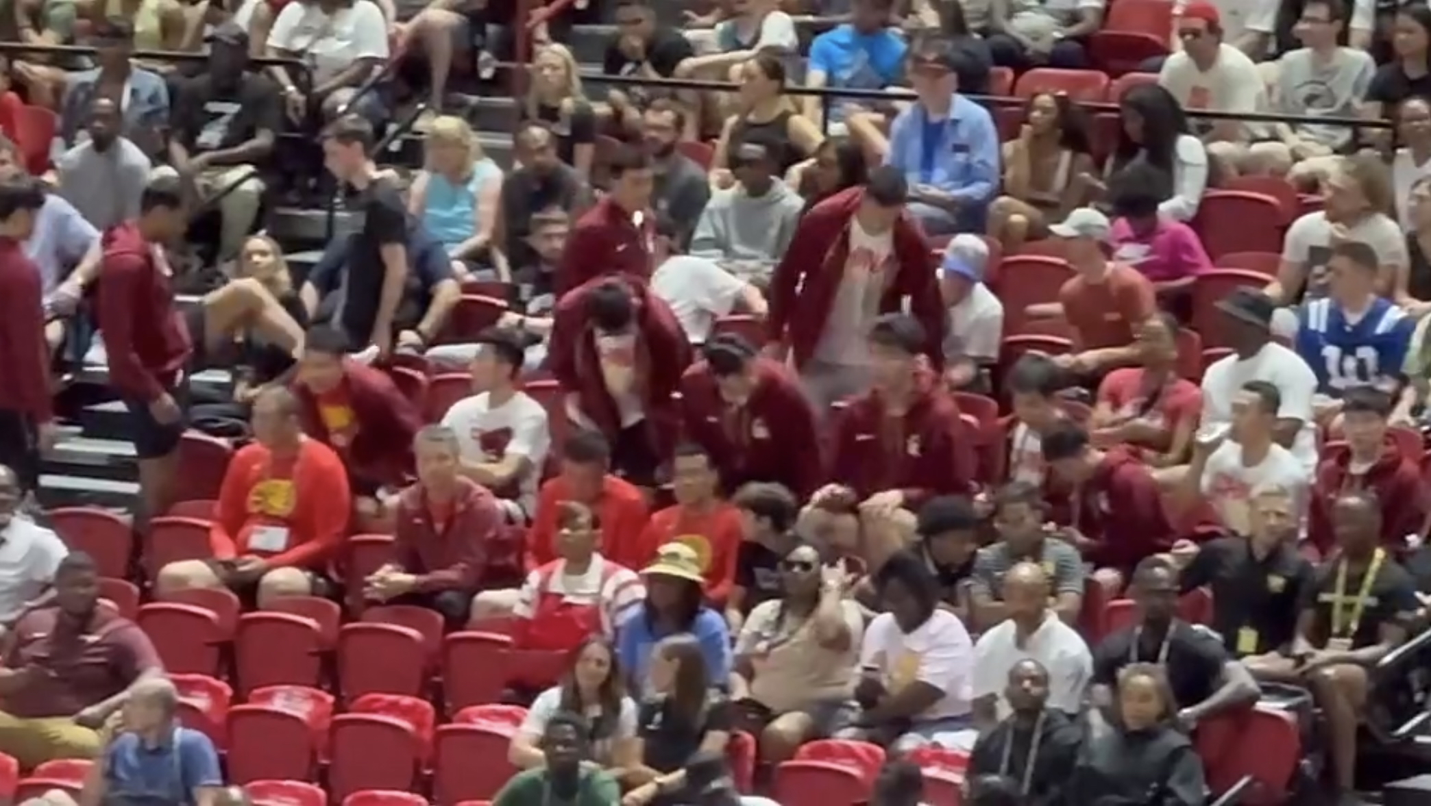 开拓者遭遇马刺反扑，连胜被终结