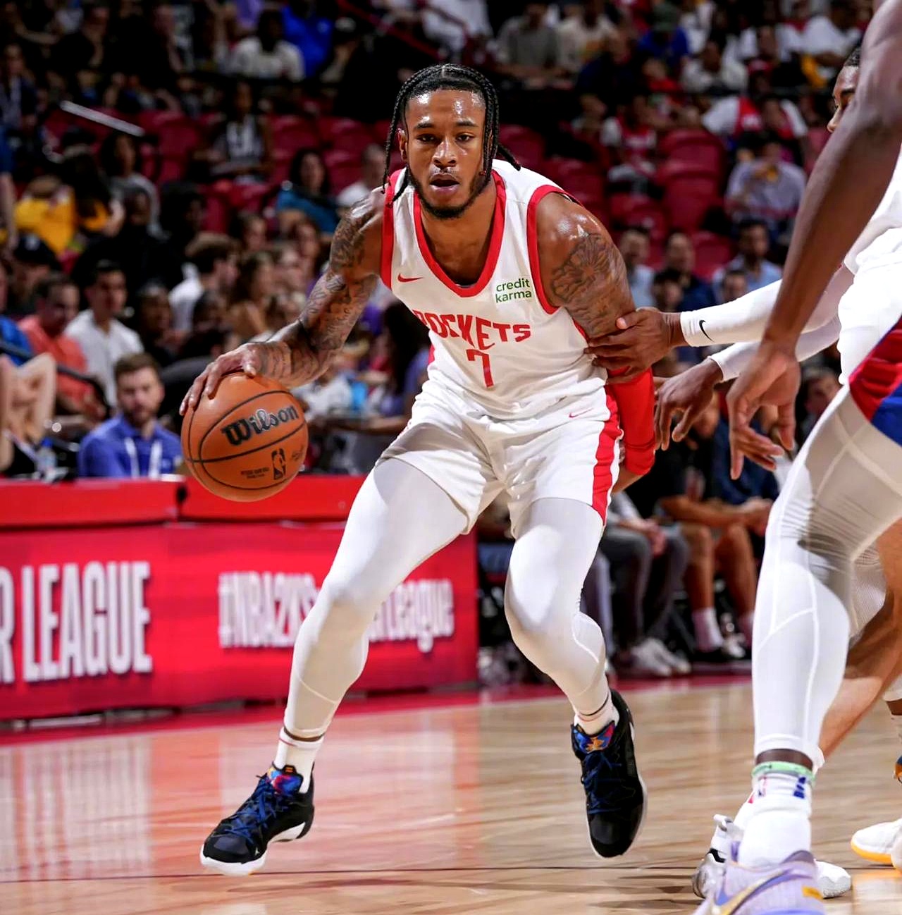 开云体育APP下载-包含热火前锋伤愈复出,助球队站稳脚跟的词条