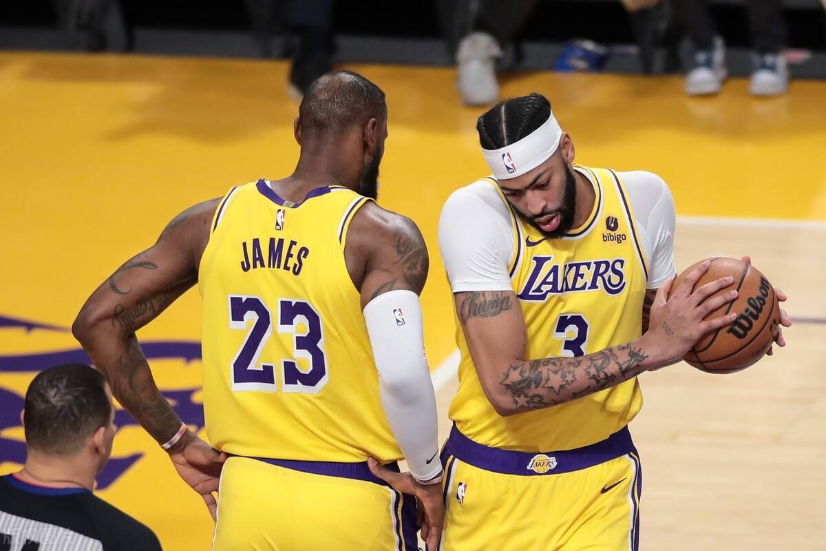 开云体育在线-湖人擒黄蜂,戴维斯缺席詹姆斯独得40分的简单介绍