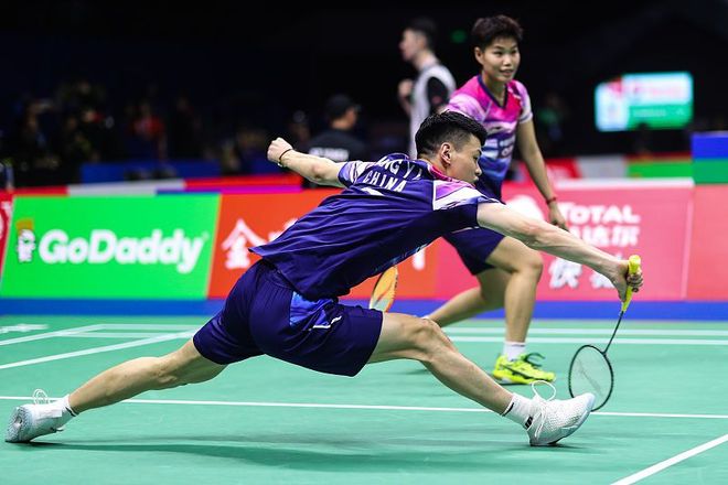 开云体育下载-泰国队鏖战中国队，黄鸭组合点燃赛场