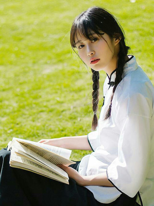 街道轰鸣声中,东契奇在另一个赛场写下传奇