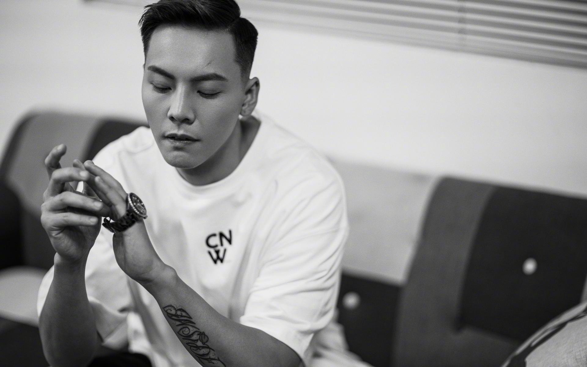 开云官网-破碎十一次后，劳塔罗在嘘声中完成最沉默的爆发