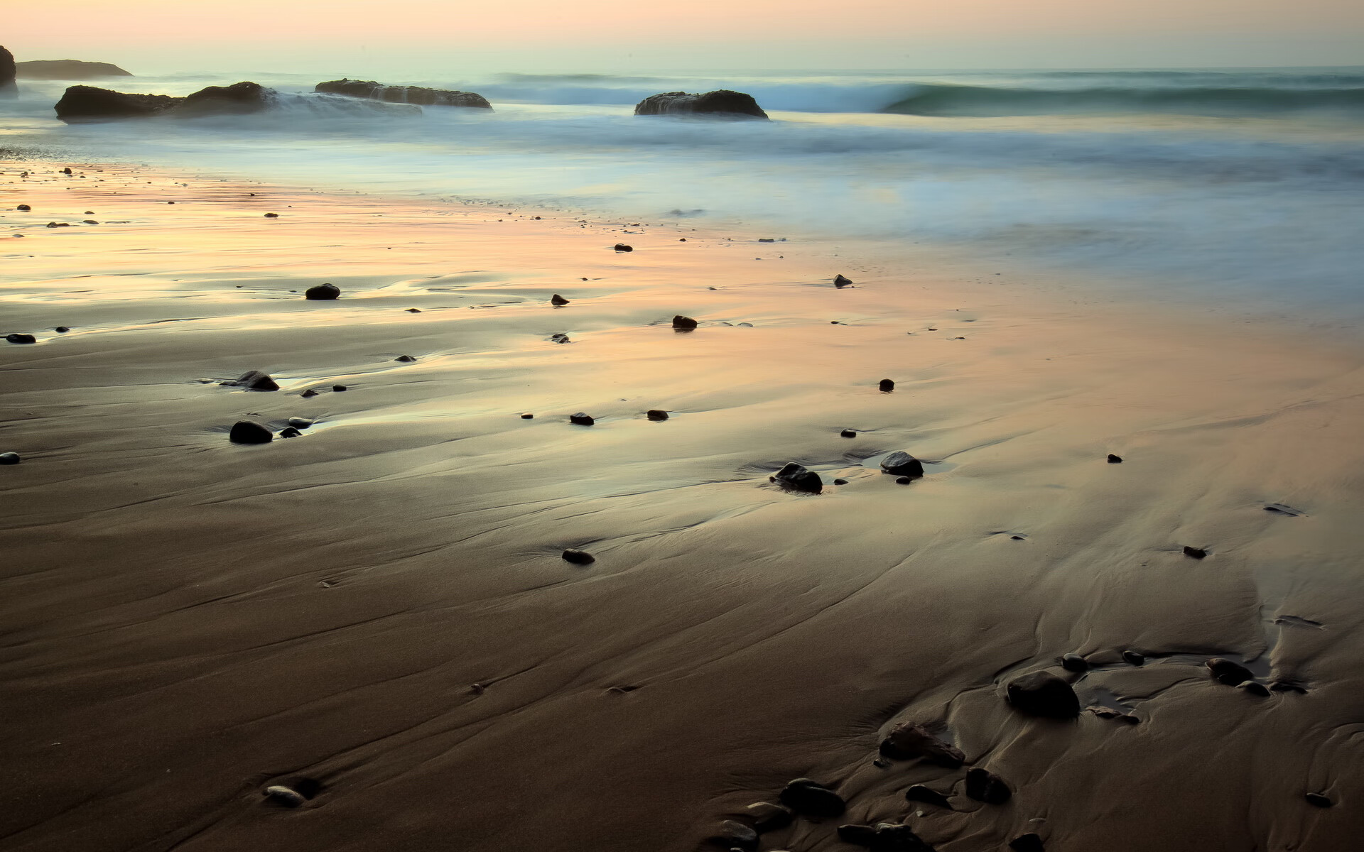 广东队封锁尼克斯，詹姆斯全场最佳无争议—国际篮球友谊赛的防守艺术与巨星辉煌
