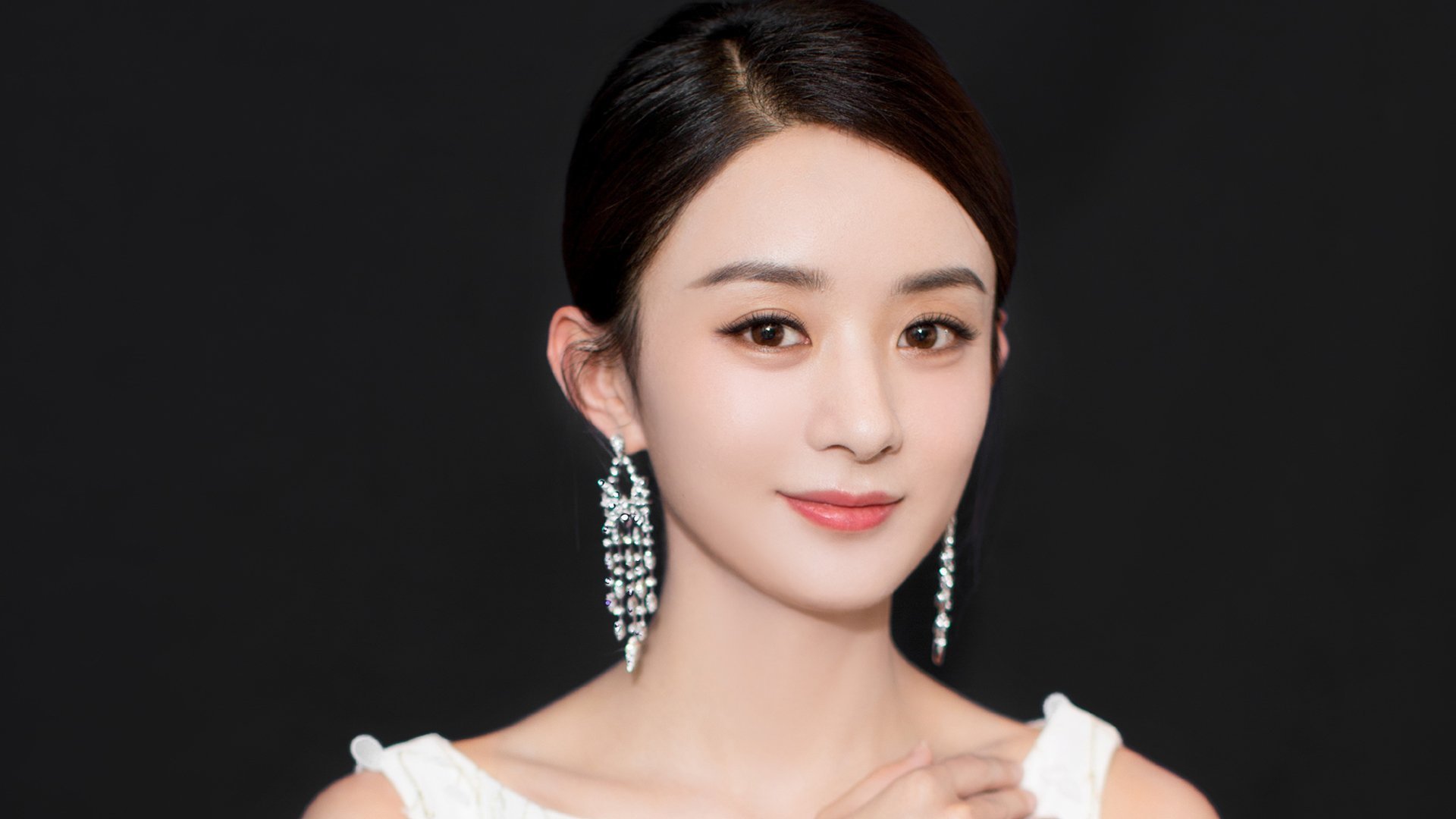 开云体育平台APP-蓝色闪电，当拉齐奥的钢铁防守，在绿茵场上演F1式终极超车