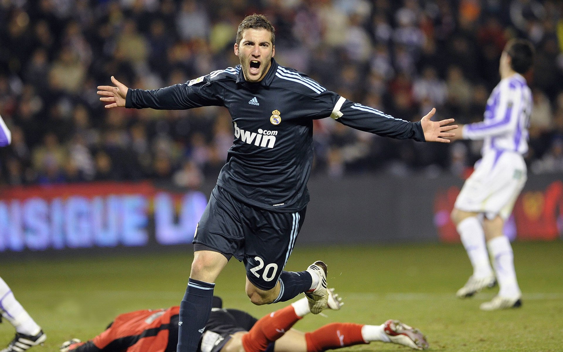 开云体育下载-F1的街道漂移与山西的血拼战场